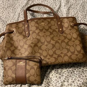 Coach khaki drawstring carryall with matching wristlet